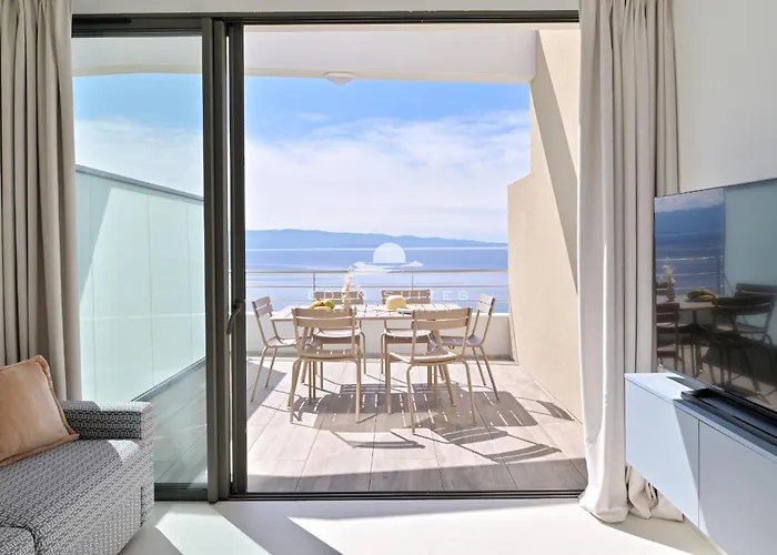 Eden アジャクシオ